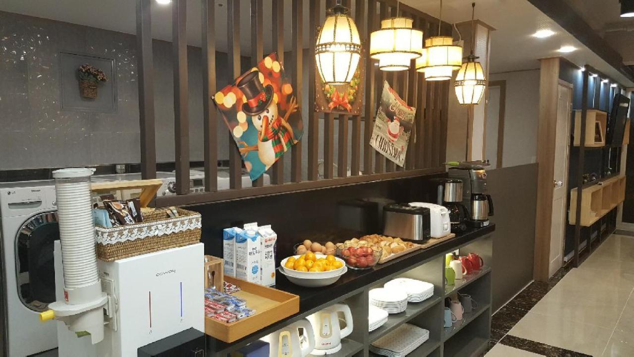 J-Honor Guesthouse Seoul Exterior photo