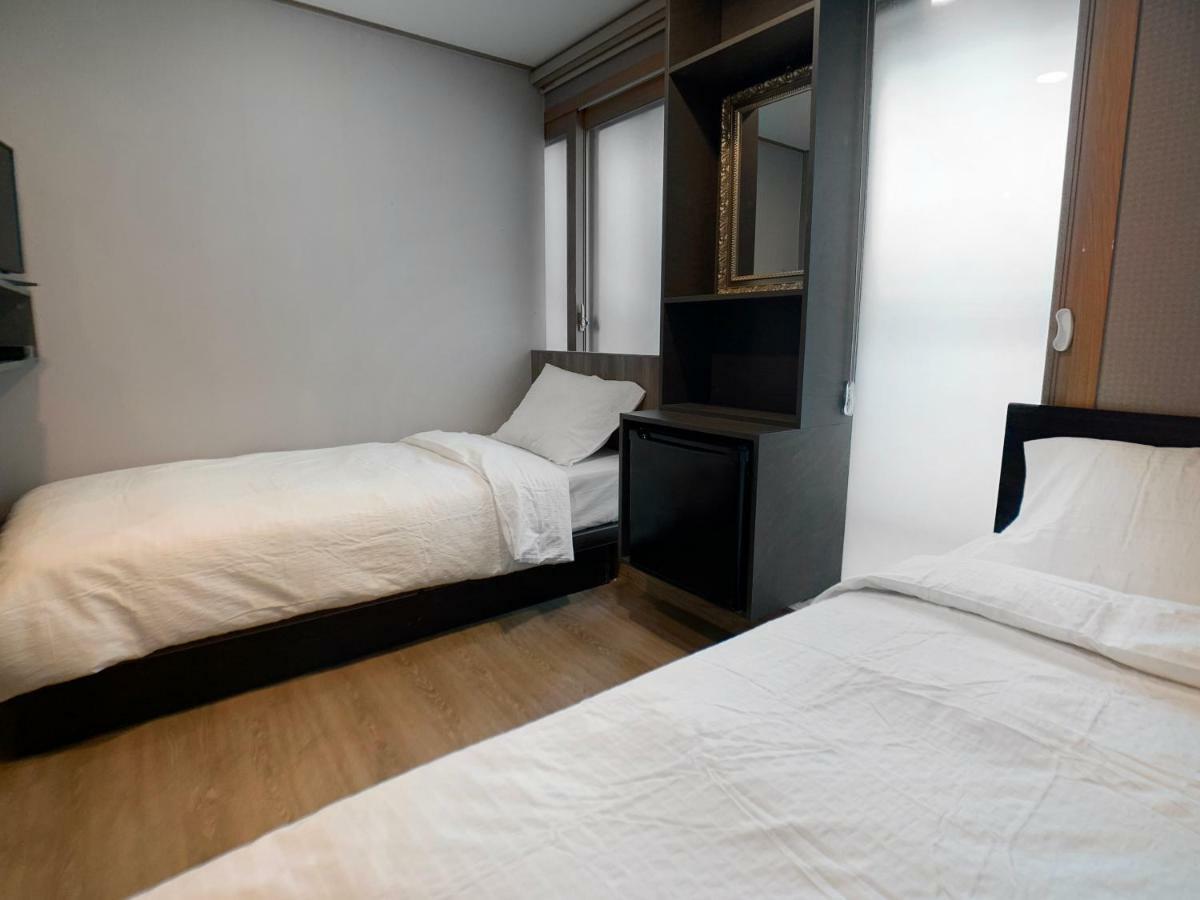 J-Honor Guesthouse Seoul Exterior photo