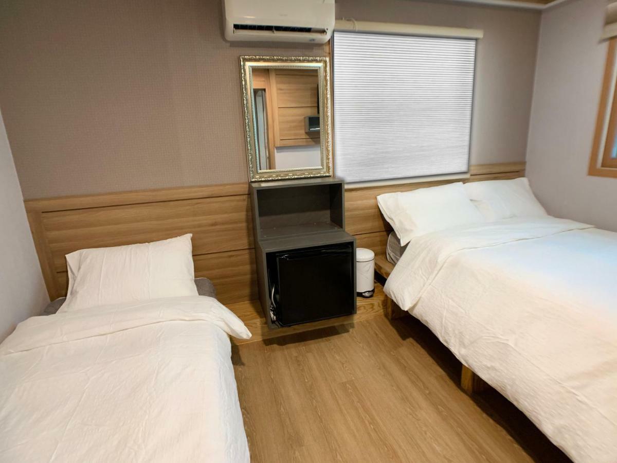 J-Honor Guesthouse Seoul Exterior photo