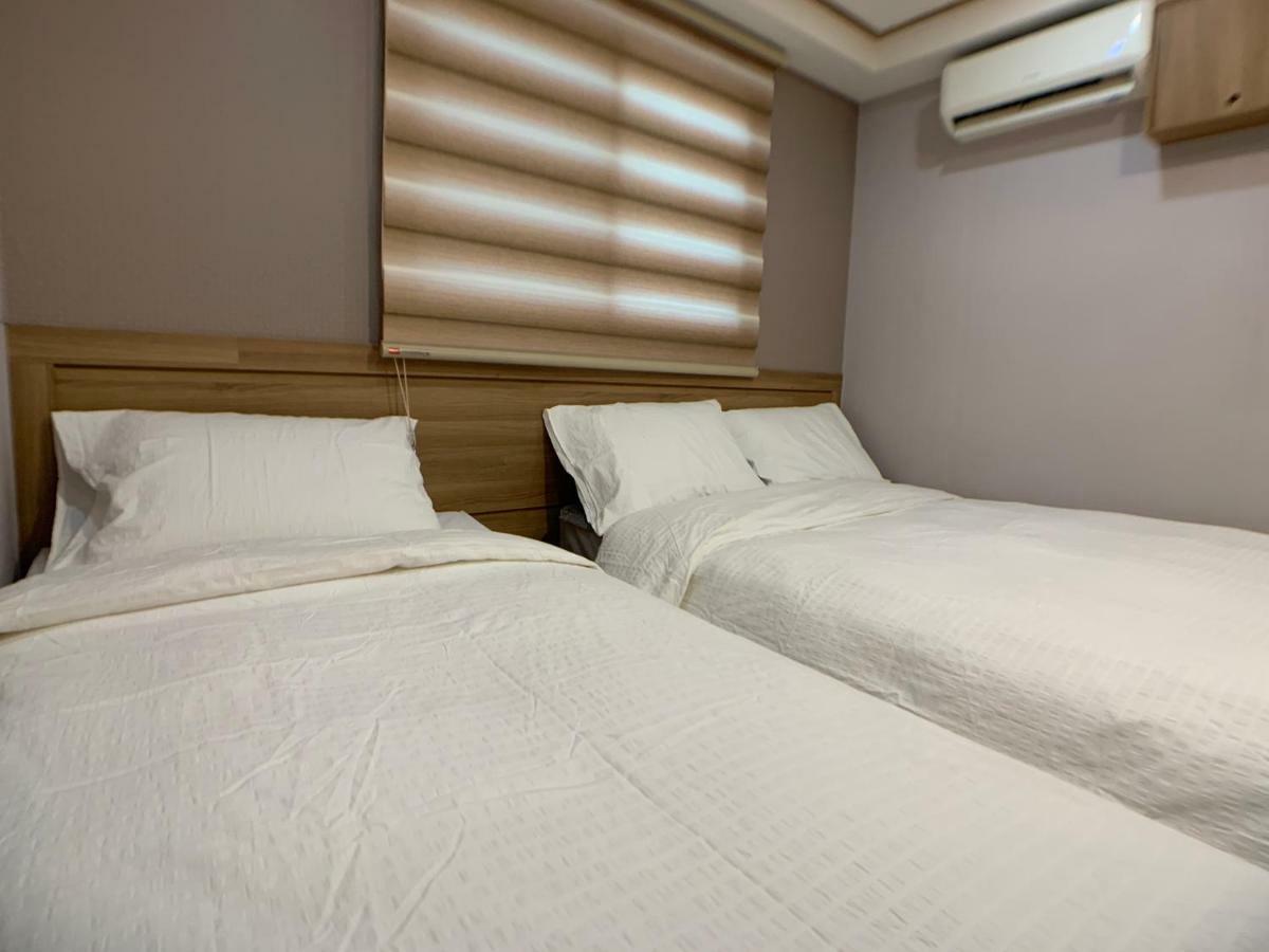 J-Honor Guesthouse Seoul Exterior photo